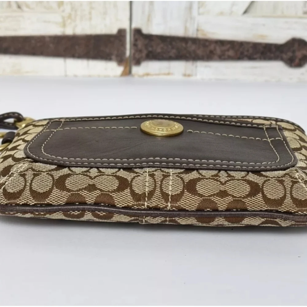 Vintage Coach Leather Canvas Signature Jacquard Wristlet